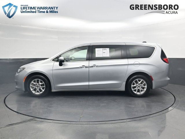 Used 2023 Chrysler Voyager LX FWD image 10