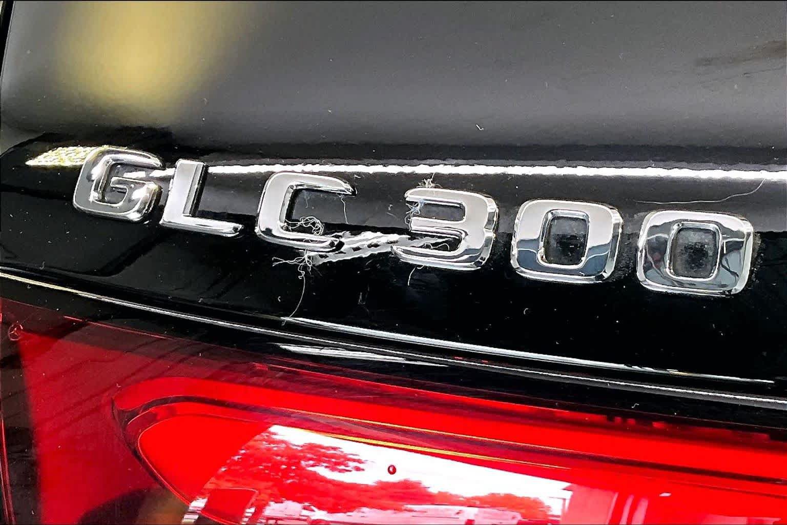 Used 2024 Mercedes-Benz GLC 300 4MATIC image 33