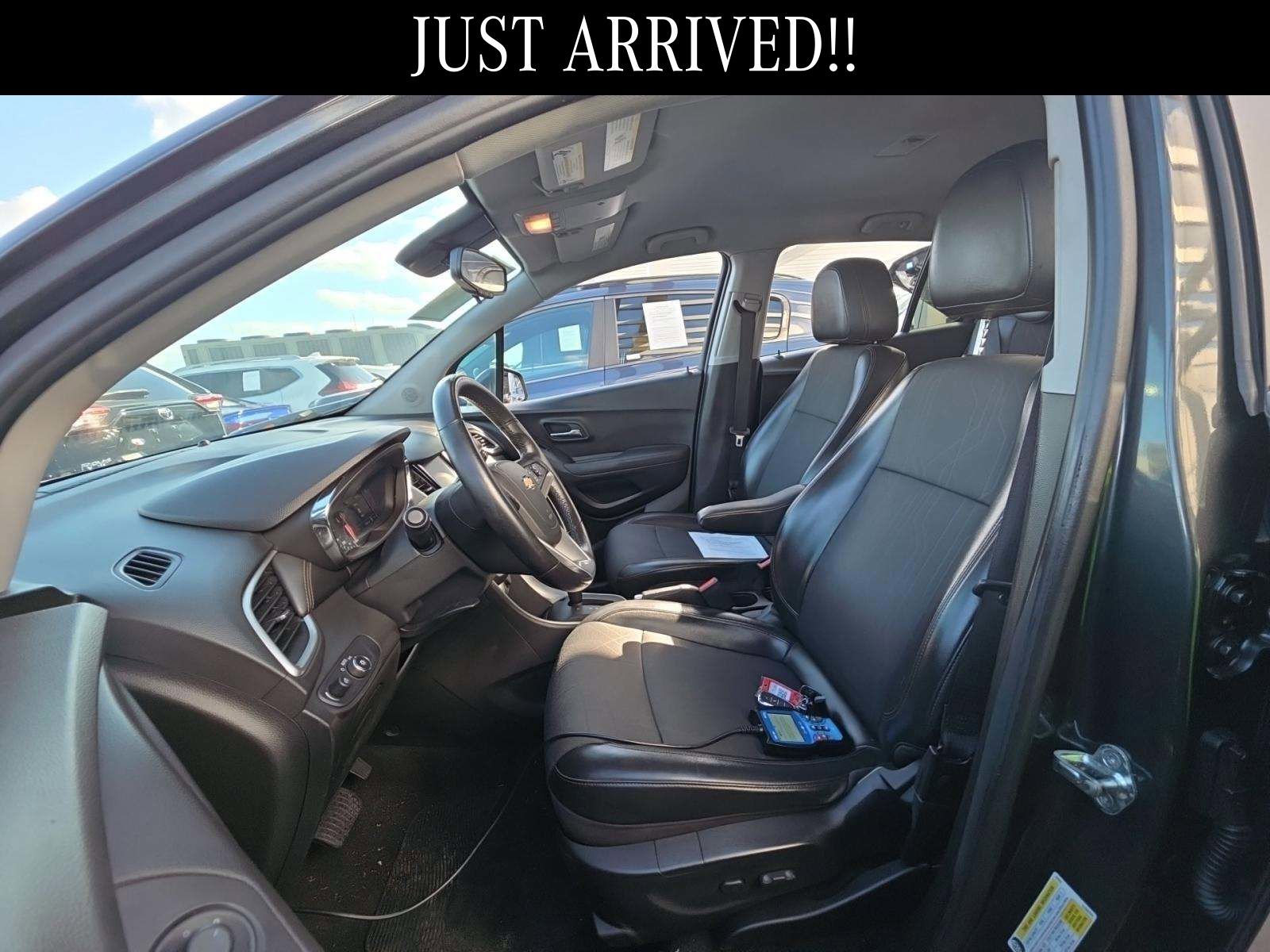 Used 2017 Chevrolet Trax LT w/ LT Convenience Package image 5