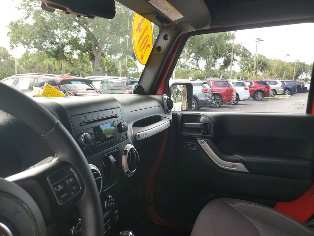 Used 2014 Jeep Wrangler Sahara w/ Connectivity Group image 21