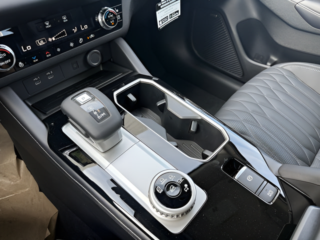 New 2026 Mitsubishi Outlander SEL FWD image 20