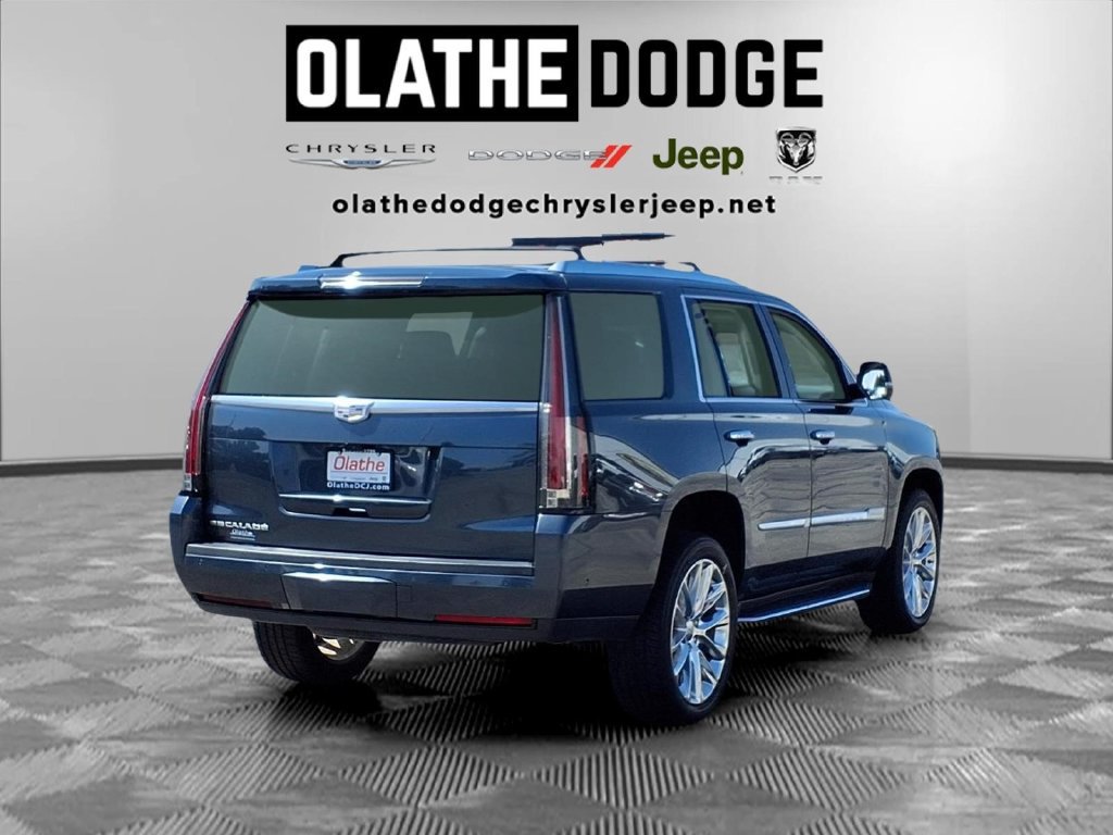 Used 2019 Cadillac Escalade Luxury AWD/4WD image 30