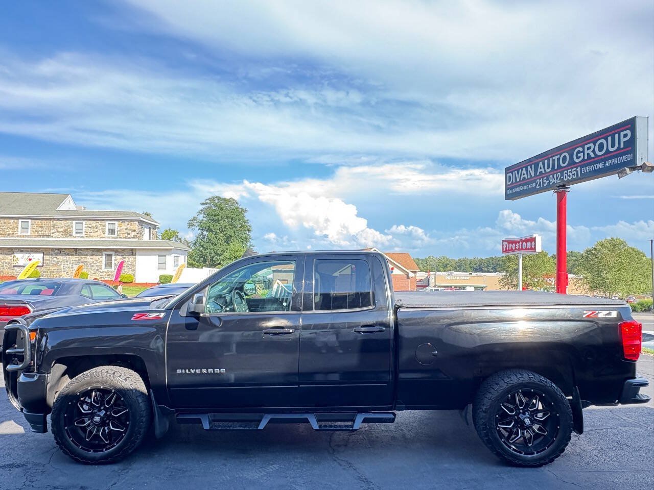 Used 2018 Chevrolet Silverado 1500 LT w/ All Star Edition AWD/4WD image 4