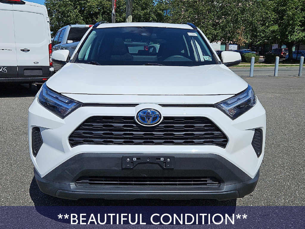 Used 2022 Toyota RAV4 XLE w/ Convenience Package AWD/4WD image 2