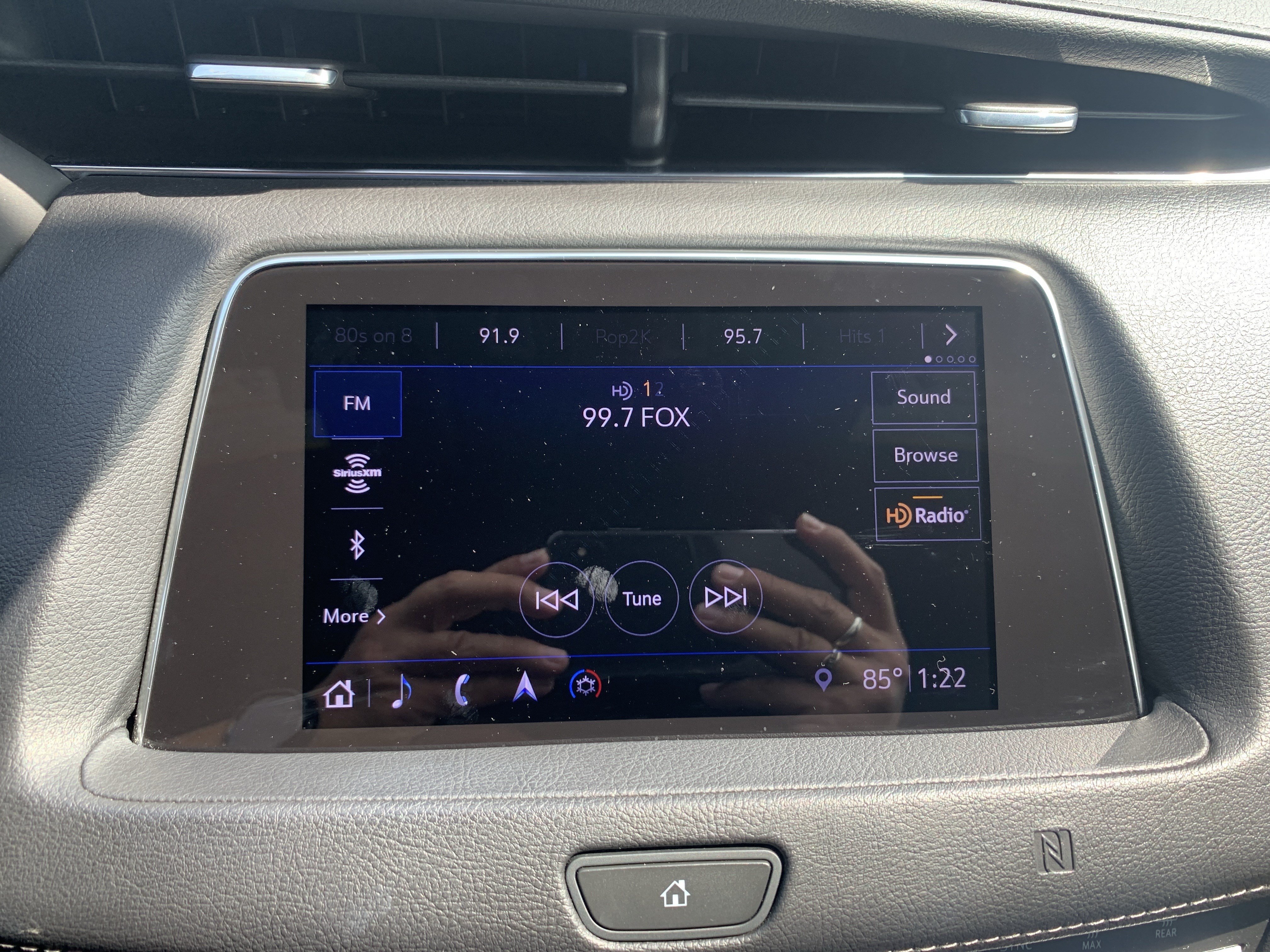 Used 2019 Cadillac XT4 Premium Luxury w/ Technology Package FWD image 23