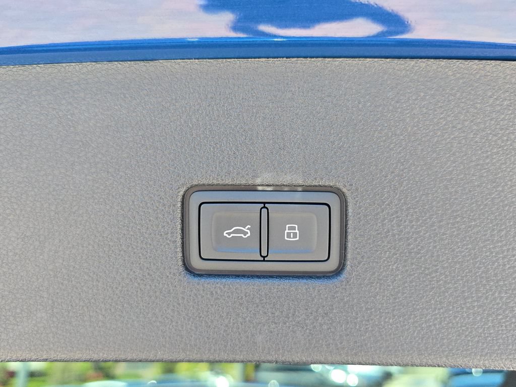 New 2026 Audi SQ8 Prestige AWD/4WD image 13