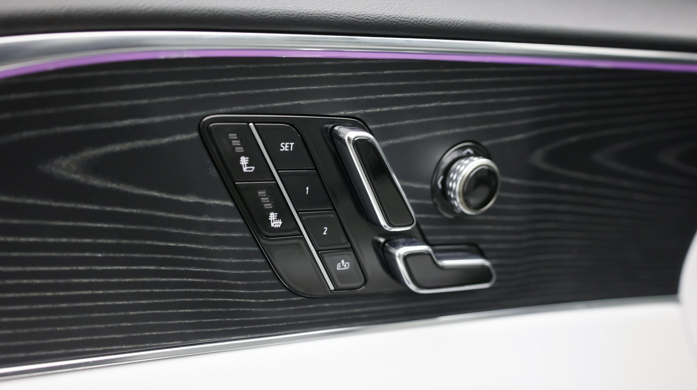 Used 2024 Cadillac Lyriq Luxury RWD image 13