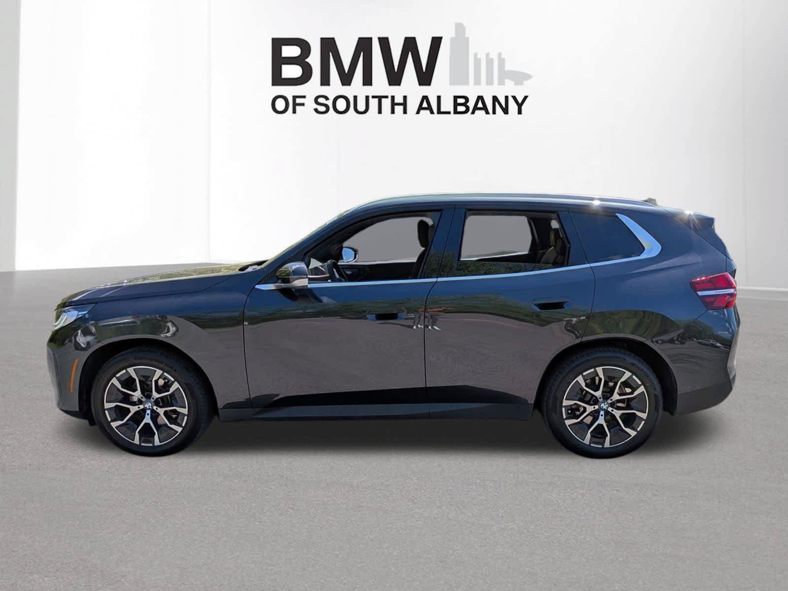 Certified 2025 BMW X3 xDrive30i w/ Convenience Package AWD/4WD image 3