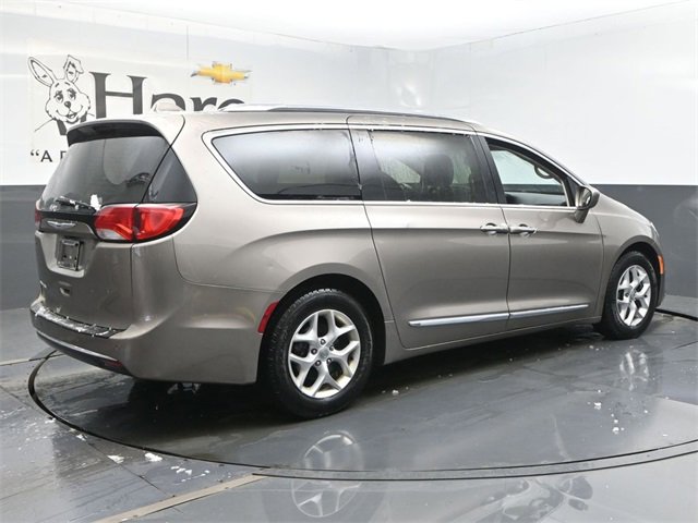 Used 2018 Chrysler Pacifica Touring-L Plus w/ Tire & Wheel Group image 51