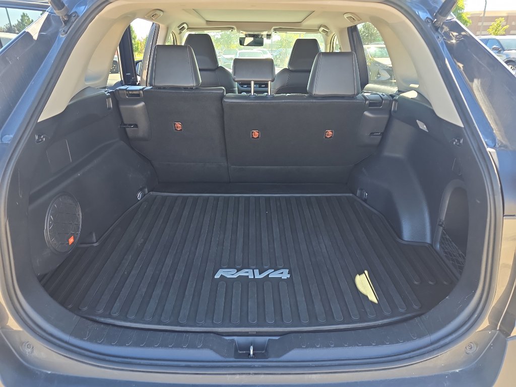 Used 2019 Toyota RAV4 Limited image 30