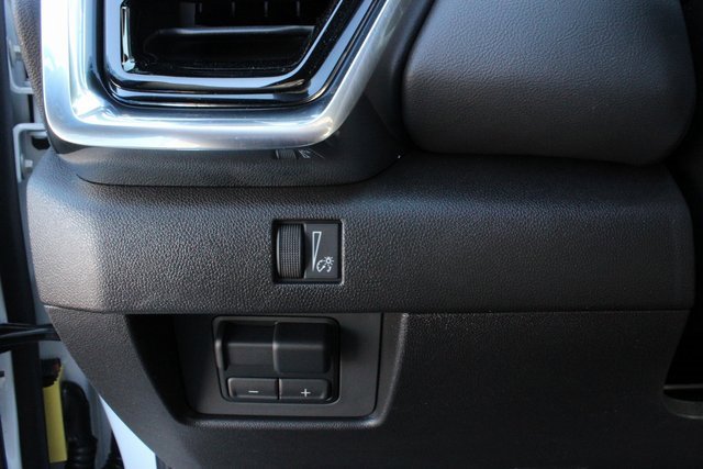 New 2025 GMC Canyon Elevation w/ Convenience Package image 17