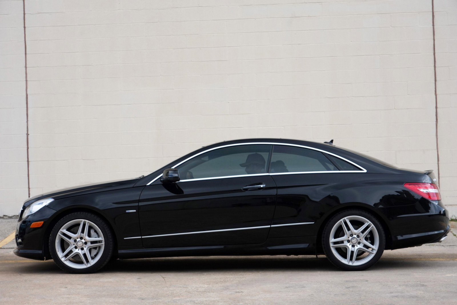 Used 2012 Mercedes-Benz E 550 Coupe image 8