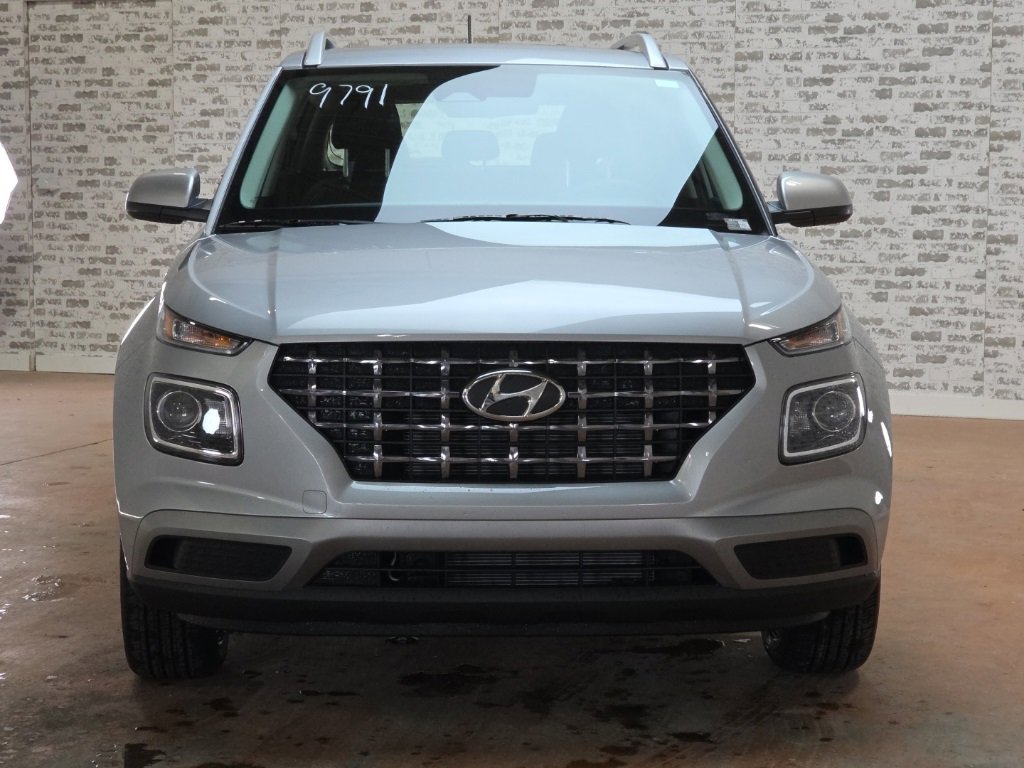 New 2026 Hyundai Venue SEL image 2