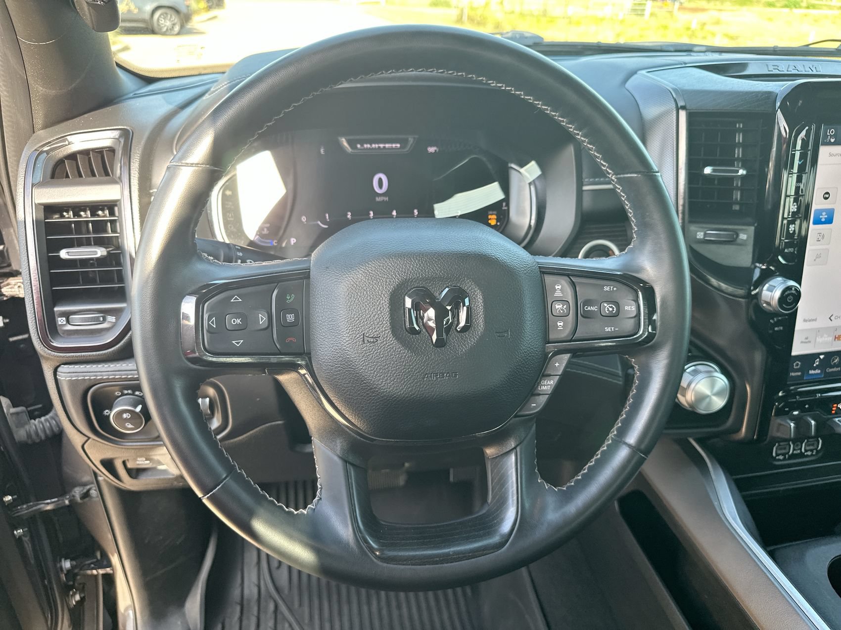 Used 2023 RAM 1500 Limited AWD/4WD image 14