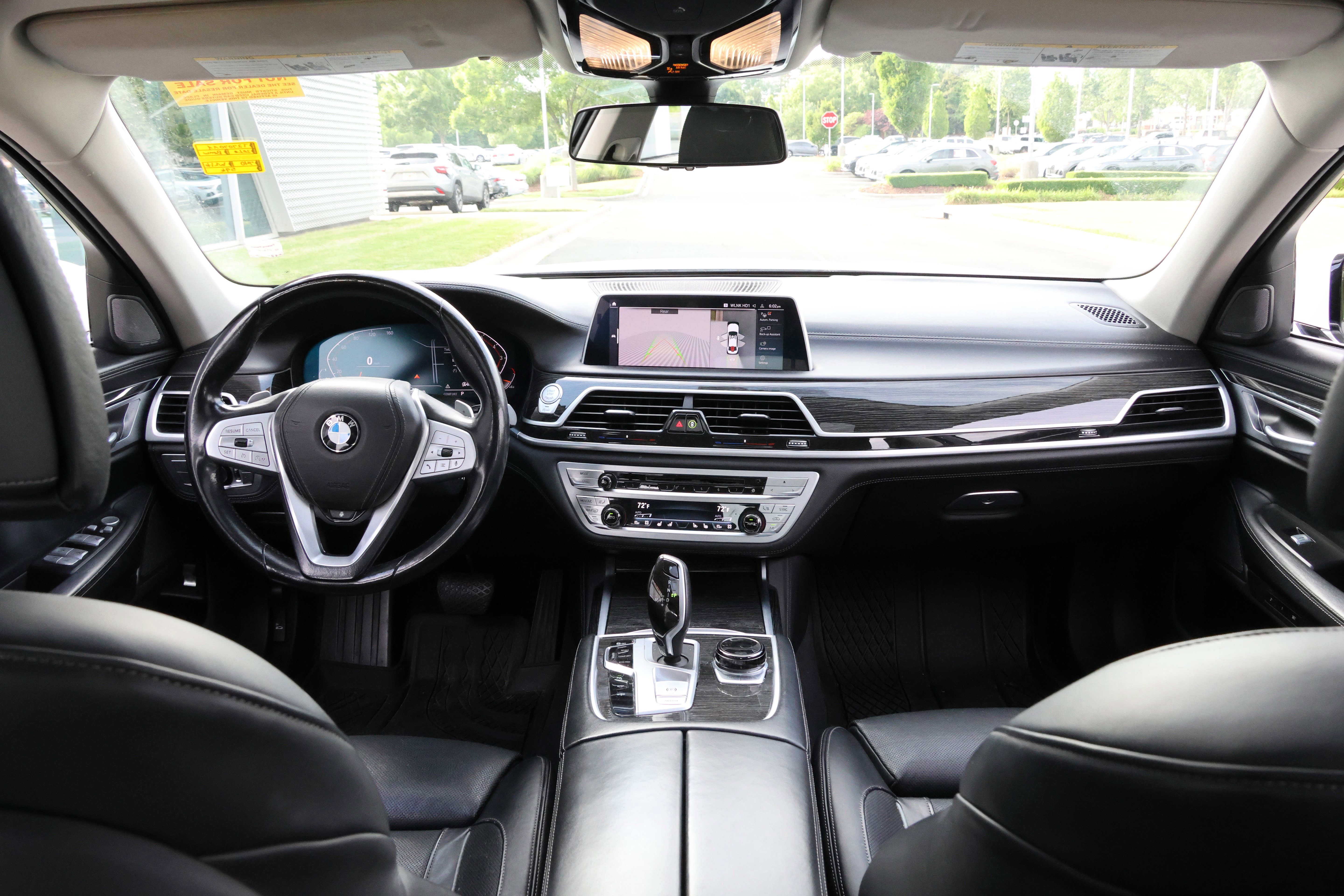 Used 2020 BMW 740i w/ Premium Package RWD image 32