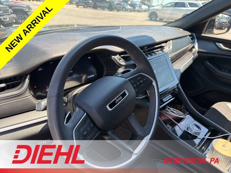 Used 2023 Jeep Grand Cherokee L Laredo AWD/4WD image 12
