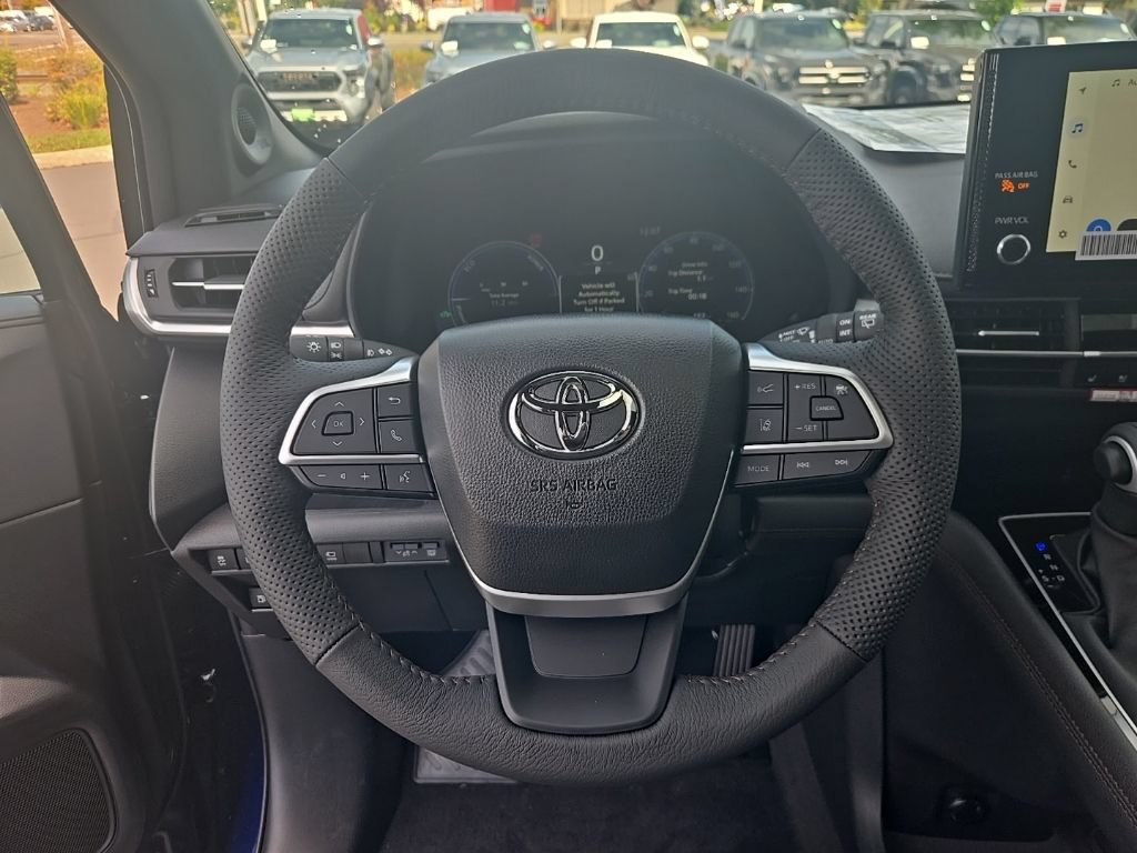 New 2026 Toyota Sienna Platinum AWD/4WD image 14