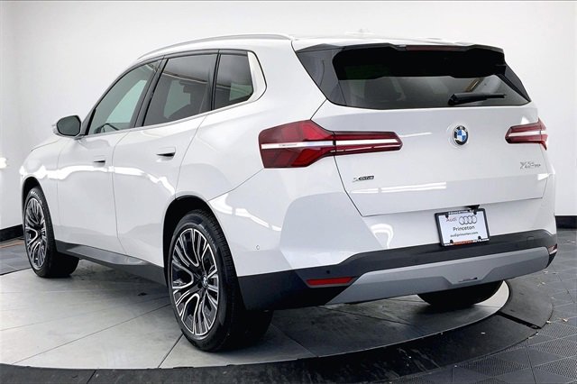 Used 2025 BMW X3 xDrive30i w/ Premium Package image 12