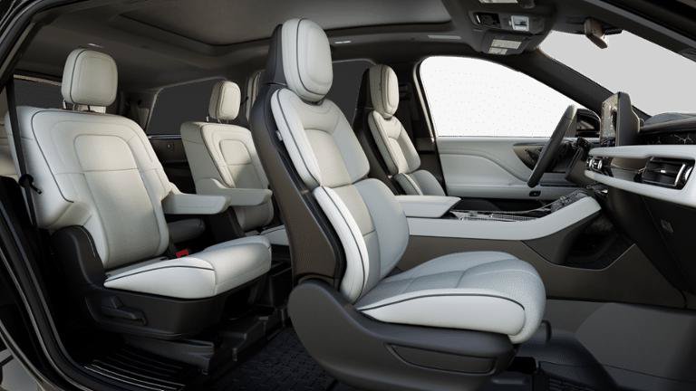 New 2025 Lincoln Aviator Black Label w/ Jet Appearance Package AWD/4WD image 6