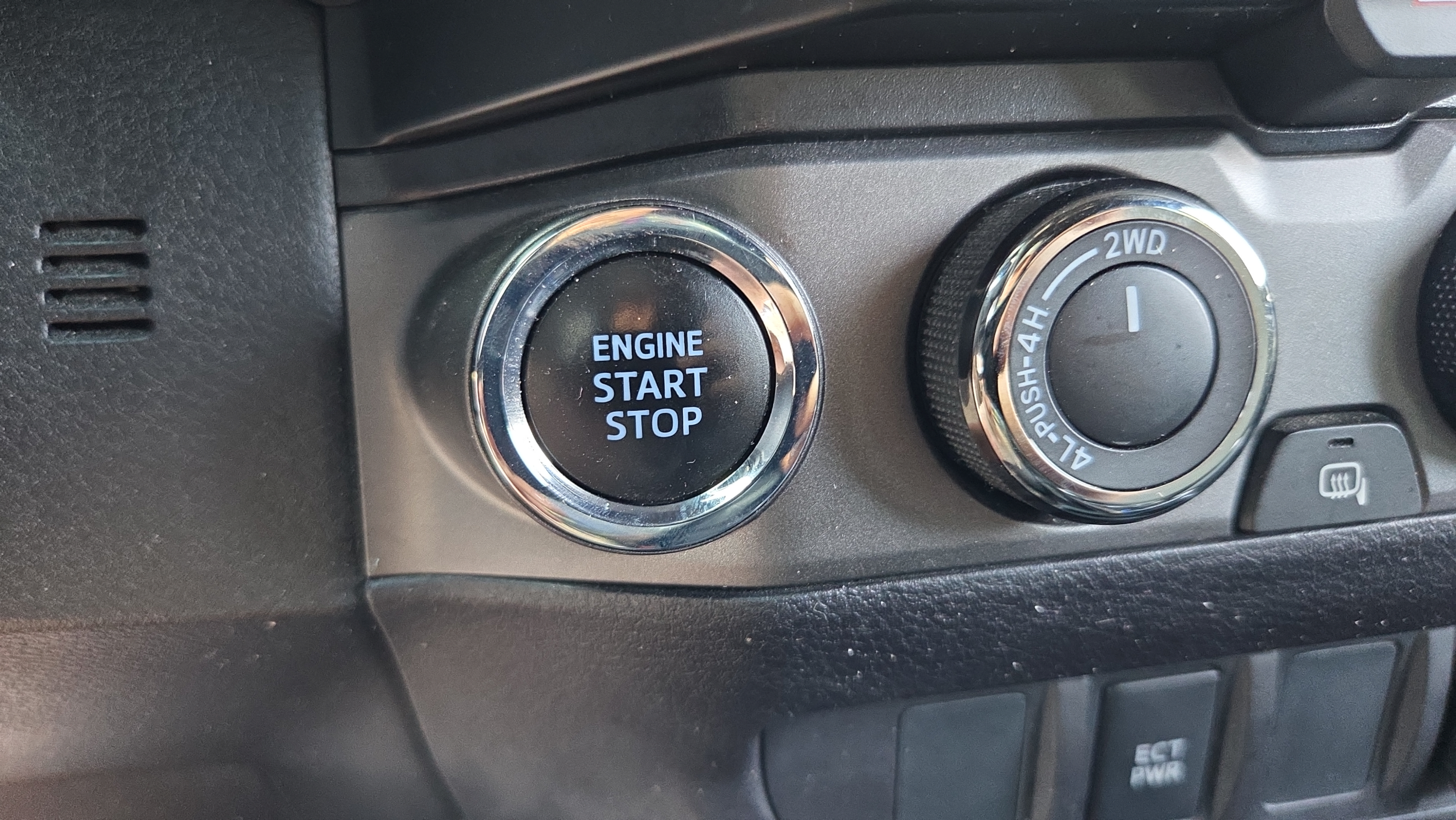 Used 2019 Toyota Tacoma TRD Off-Road AWD/4WD image 22
