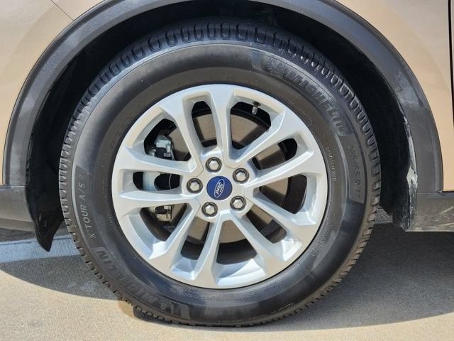 Used 2020 Ford Escape SE FWD image 10