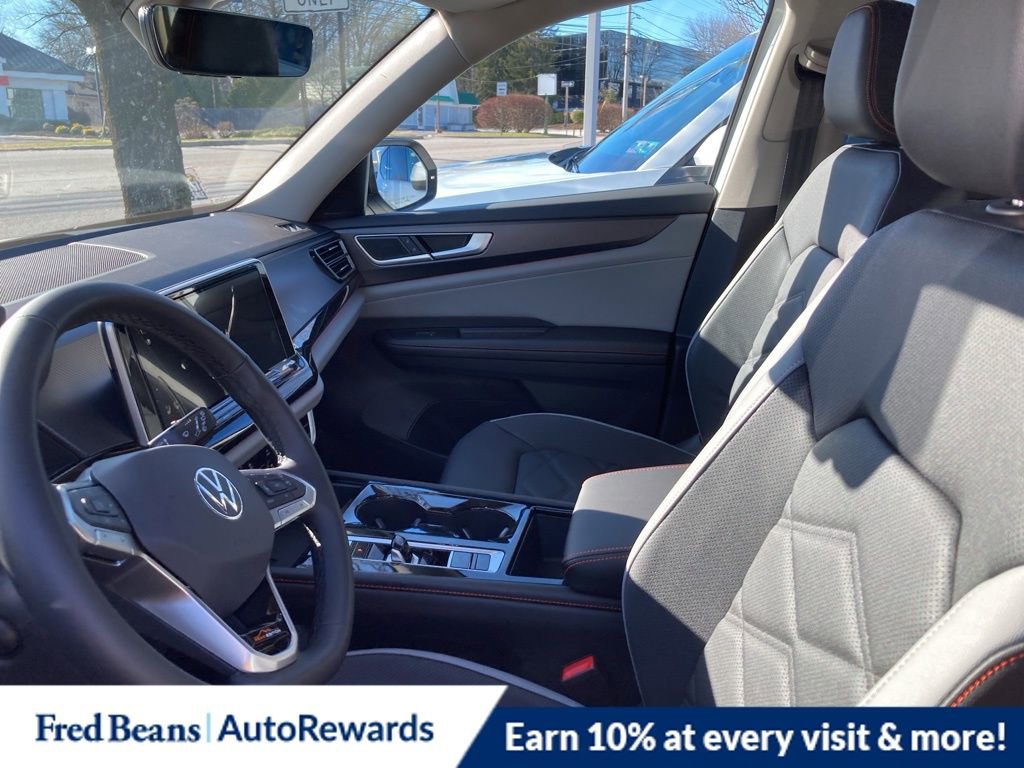 New 2026 Volkswagen Atlas Peak Edition image 12