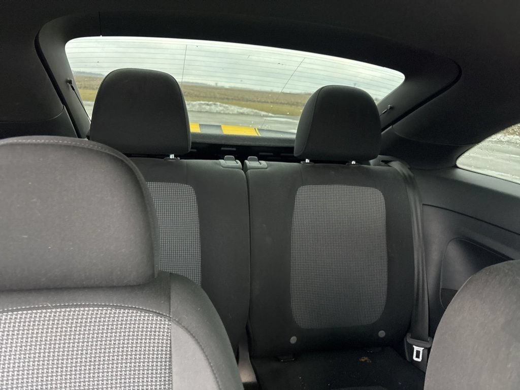 Used 2018 Volkswagen Beetle 2.0T S FWD image 30