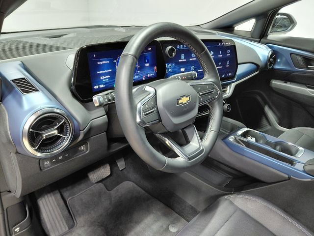 Used 2025 Chevrolet Equinox EV LT w/ Convenience Package image 33
