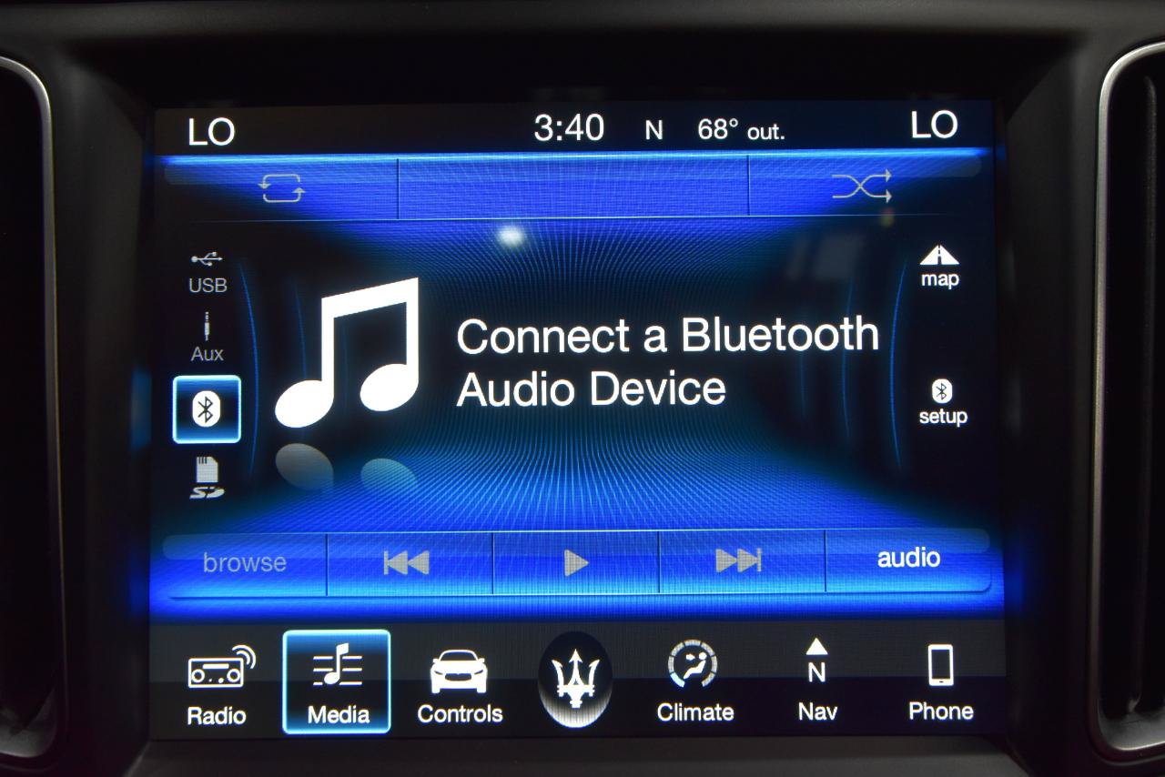 Used 2018 Maserati Levante AWD/4WD image 23