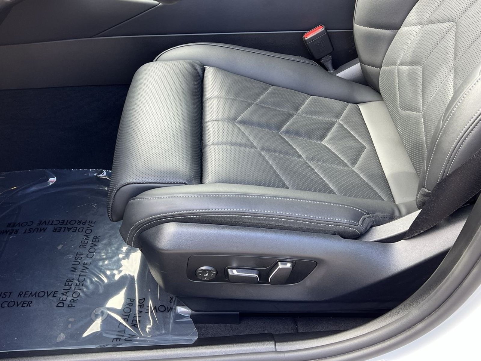 Certified 2024 BMW i5 M60 w/ Executive Package AWD/4WD image 11