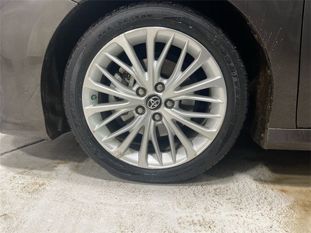 Used 2018 Toyota Camry XLE image 10