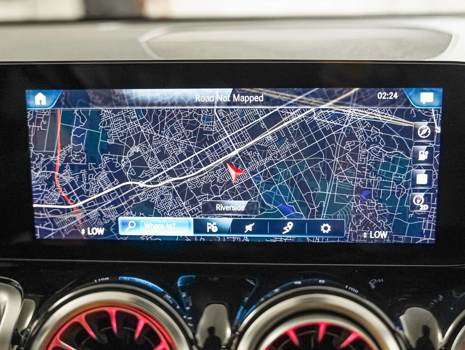 Certified 2023 Mercedes-Benz EQB 250+ w/ Exclusive Package image 20