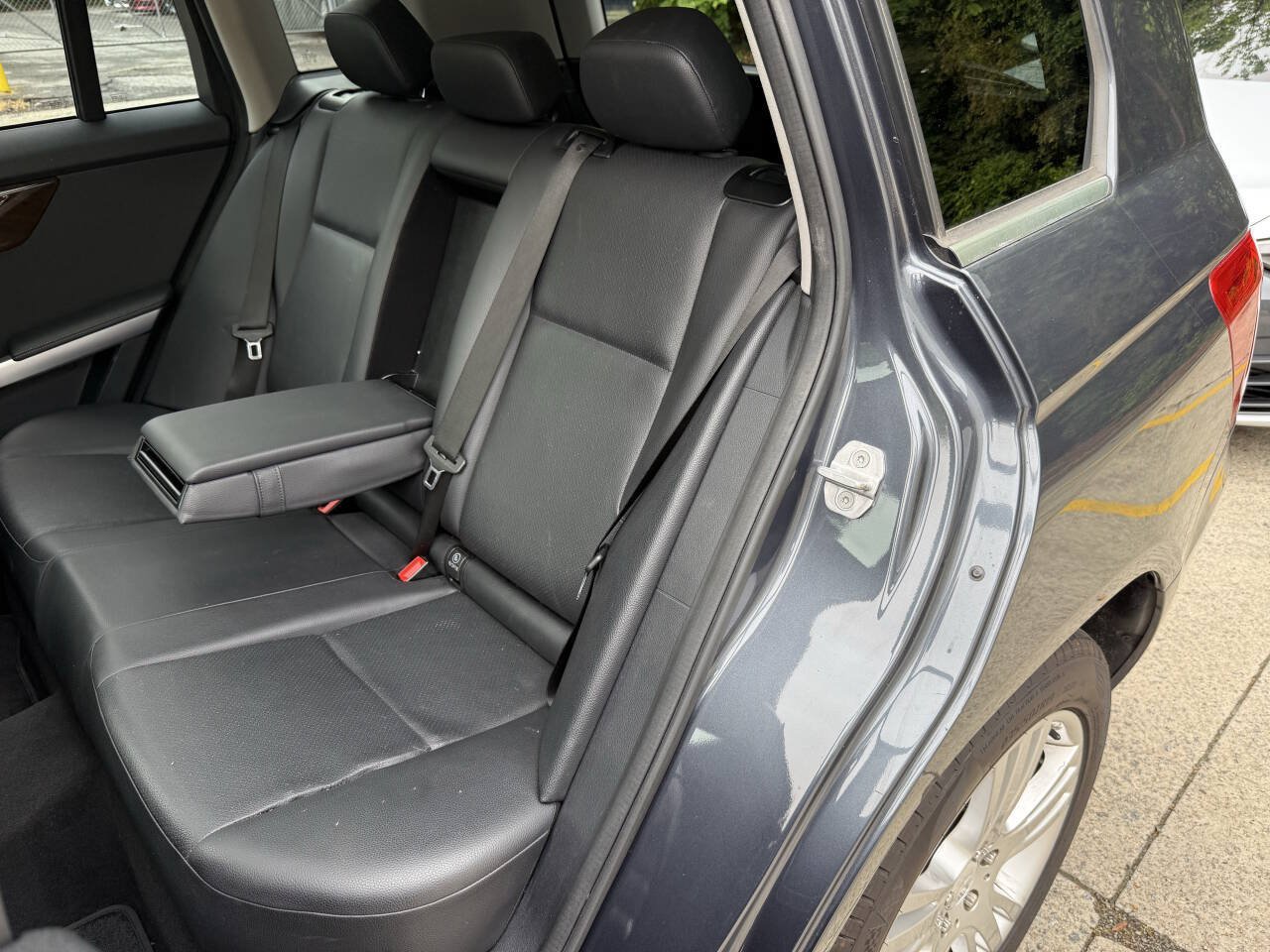 Used 2015 Mercedes-Benz GLK 350 4MATIC image 29