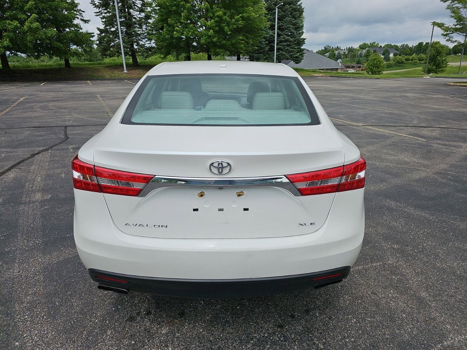 Used 2015 Toyota Avalon XLE FWD image 5