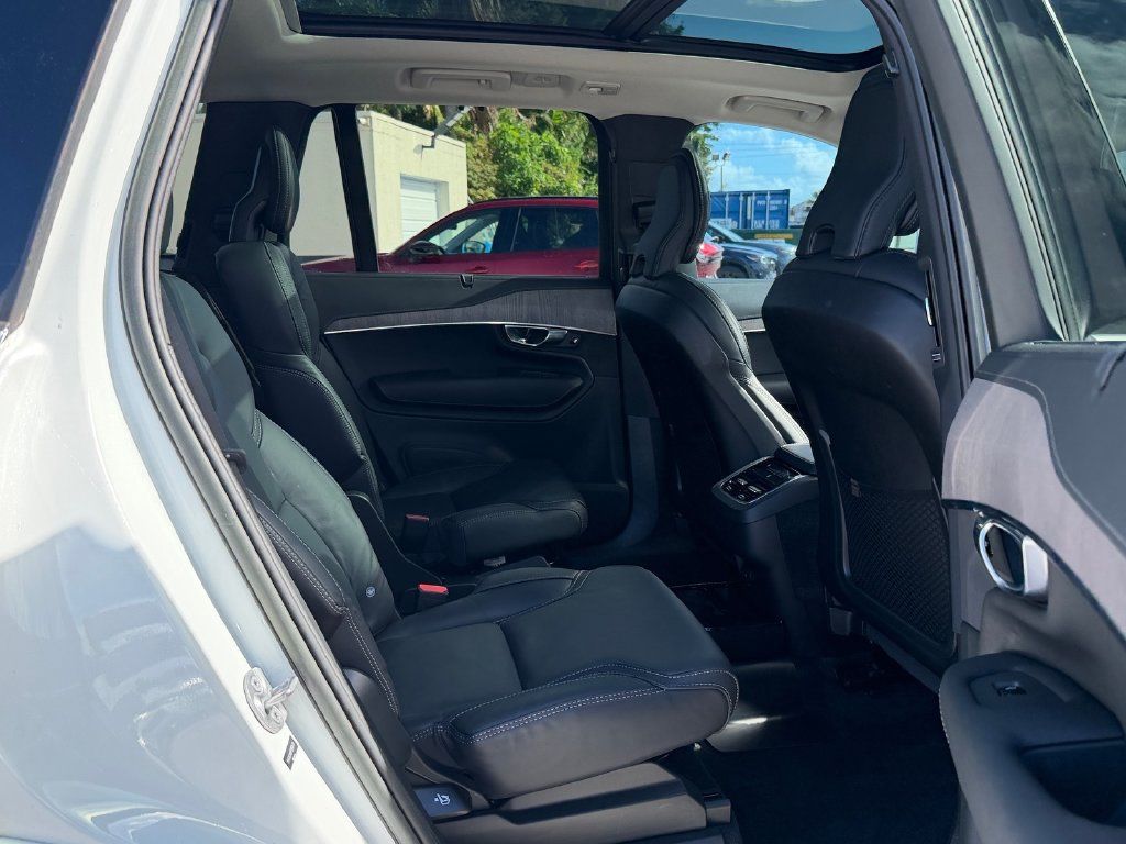 Used 2023 Volvo XC90 B6 Ultimate w/ Protection Package Premier AWD/4WD image 18