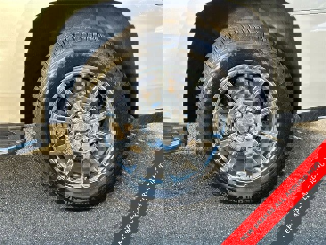 Used 2017 GMC Yukon Denali w/ Open Road Package image 11