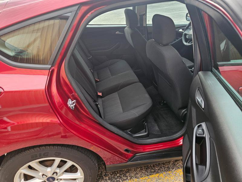 Used 2015 Ford Focus SE FWD image 10