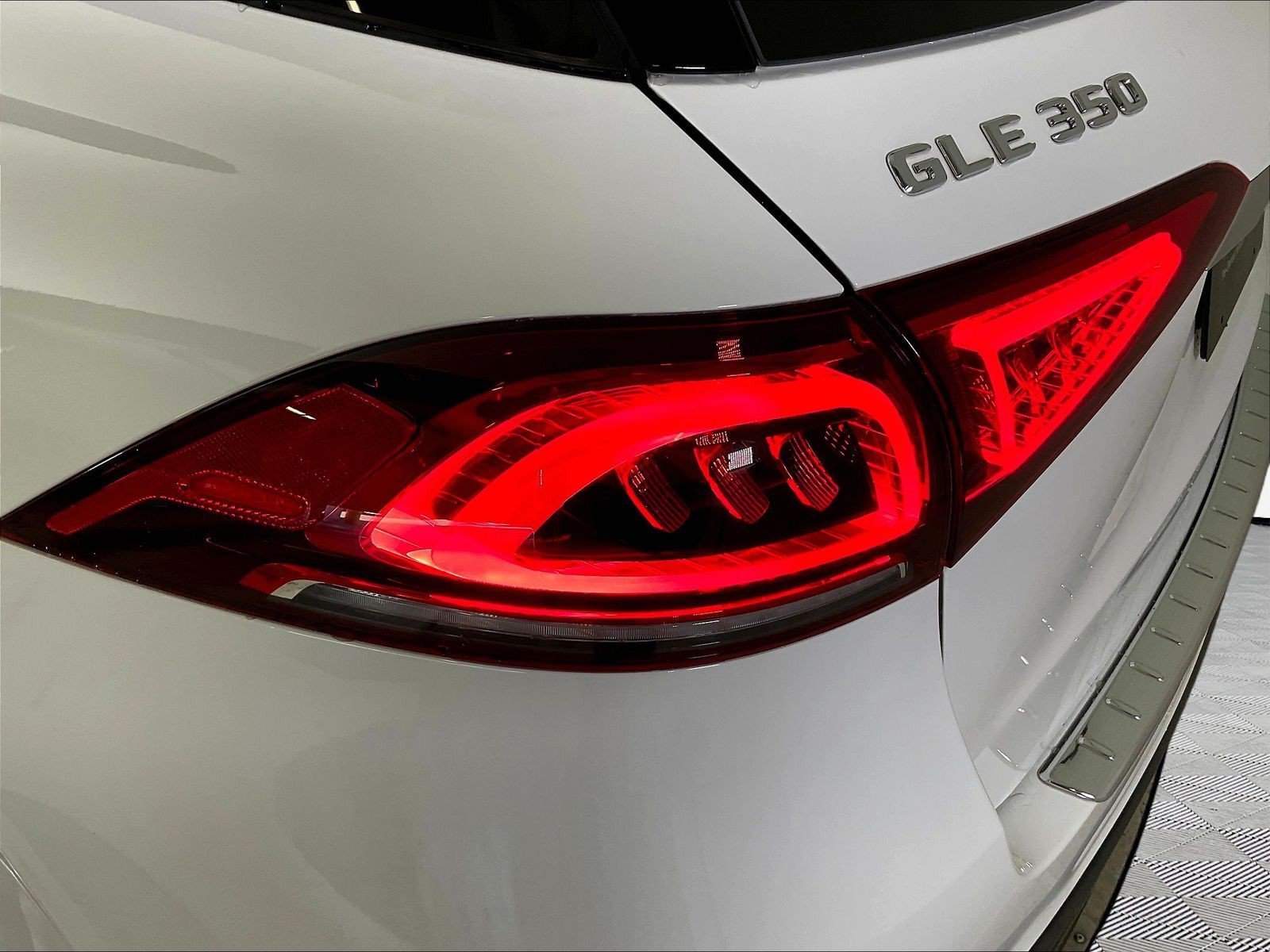 Used 2023 Mercedes-Benz GLE 350 4MATIC image 23