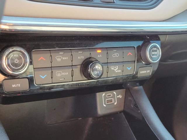 Used 2024 Jeep Compass Limited image 30