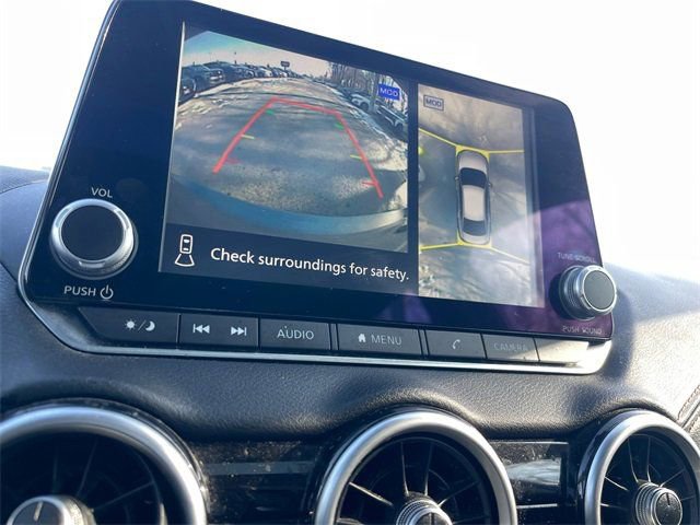 Used 2022 Nissan Sentra SR w/ SR Premium Package image 16