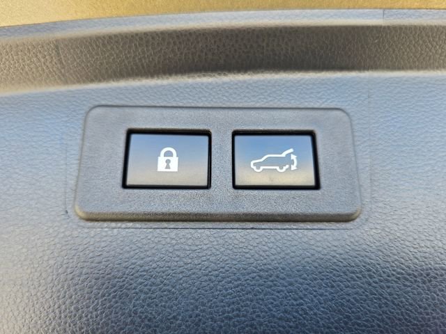 Used 2025 Subaru Outback Premium AWD/4WD image 13