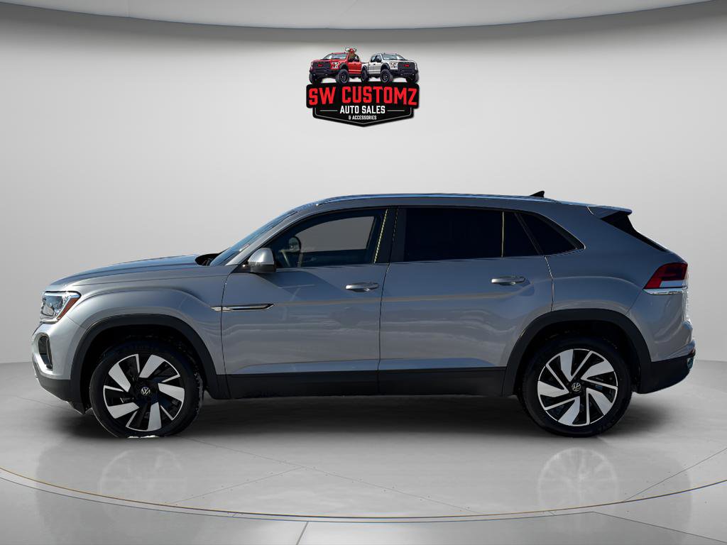 Used 2024 Volkswagen Atlas Cross Sport SE image 4
