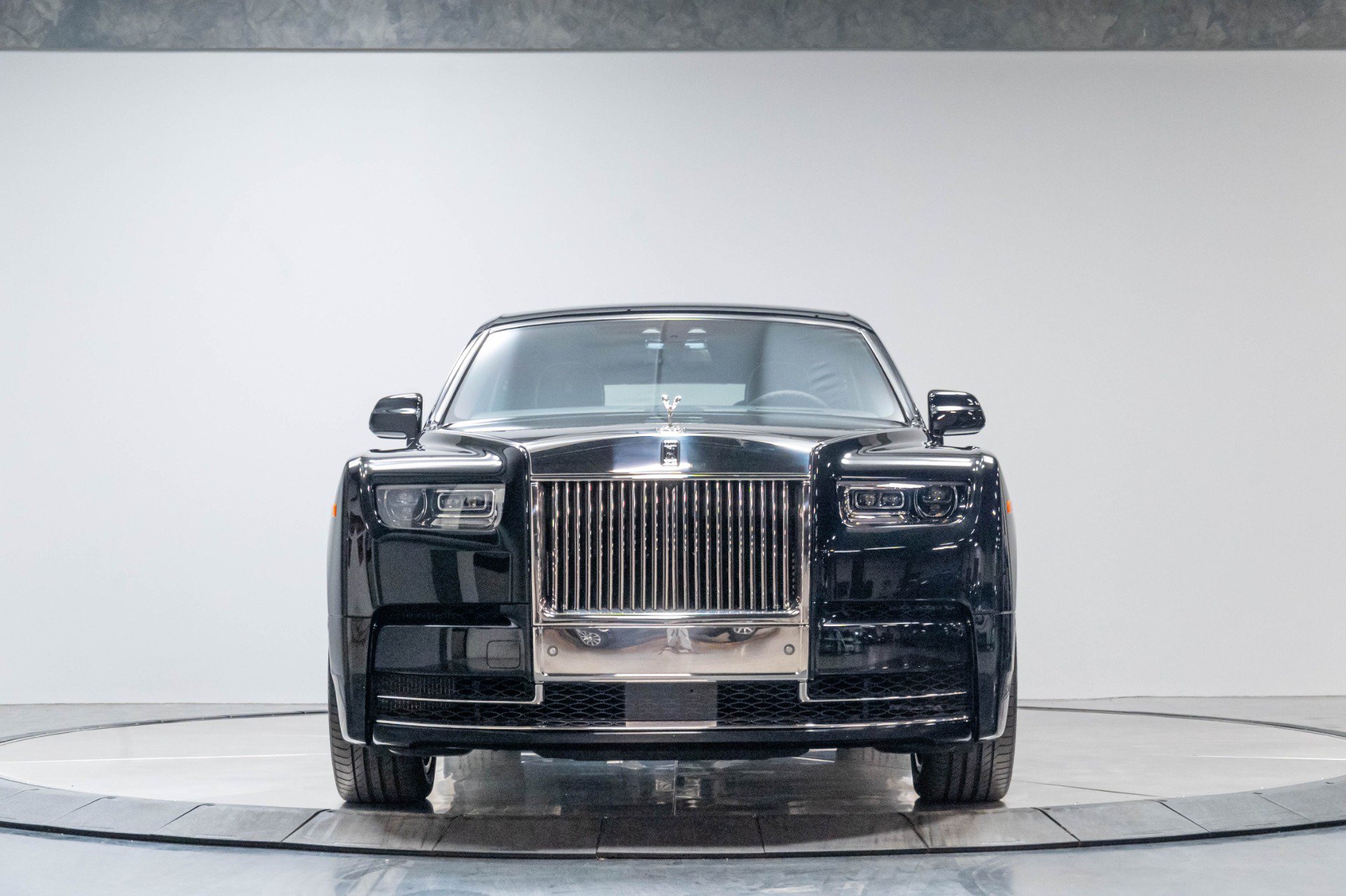Used 2024 Rolls-Royce Phantom Sedan w/ The Phantom Package RWD image 54