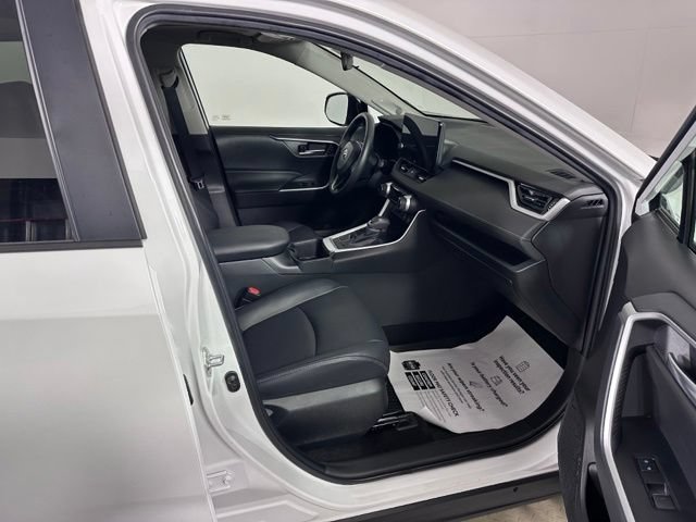 Used 2023 Toyota RAV4 XLE Premium AWD/4WD image 10