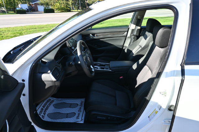 Used 2018 Honda Accord EX image 26