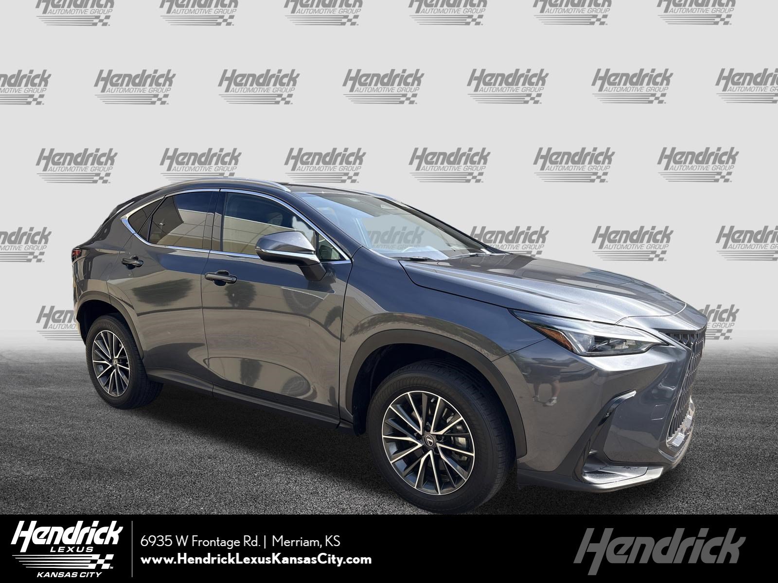 Used 2023 Lexus NX 250 FWD w/ Towing Package (2000 Lbs) image 1