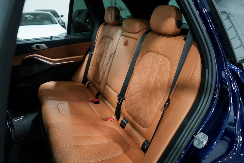 Used 2023 BMW X5 M50i w/ Executive Package image 18