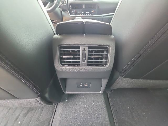 Used 2023 Nissan Rogue SL FWD image 25