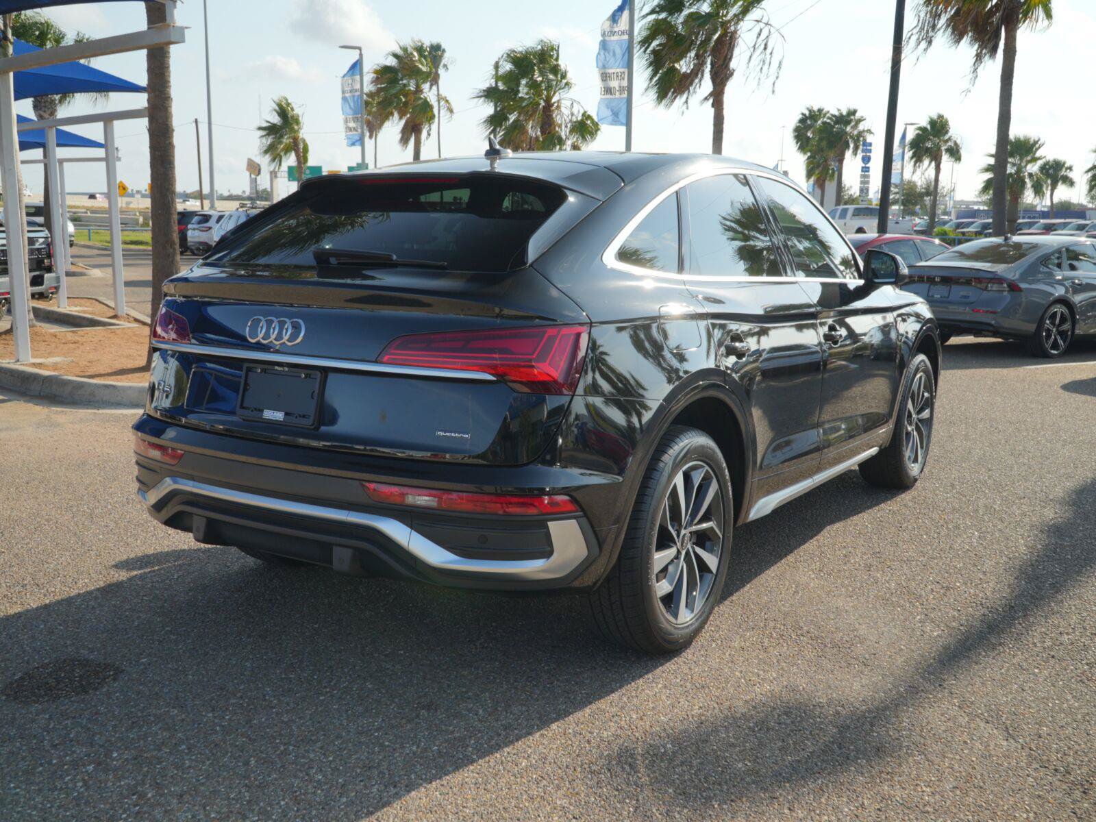 Used 2023 Audi Q5 2.0T Premium Plus w/ Premium Plus Package AWD/4WD image 10