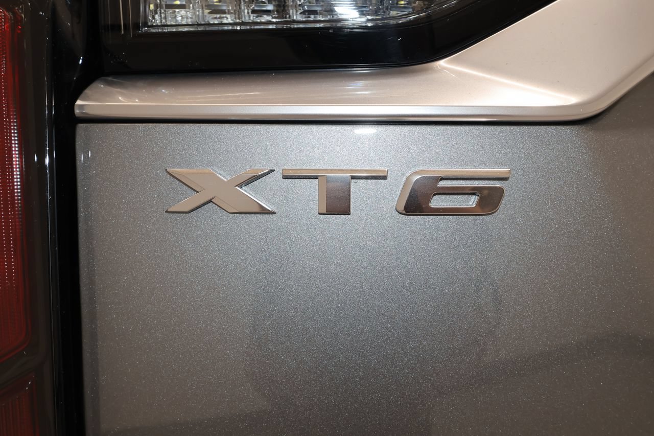 Certified 2025 Cadillac XT6 Sport w/ Platinum Package AWD/4WD image 36